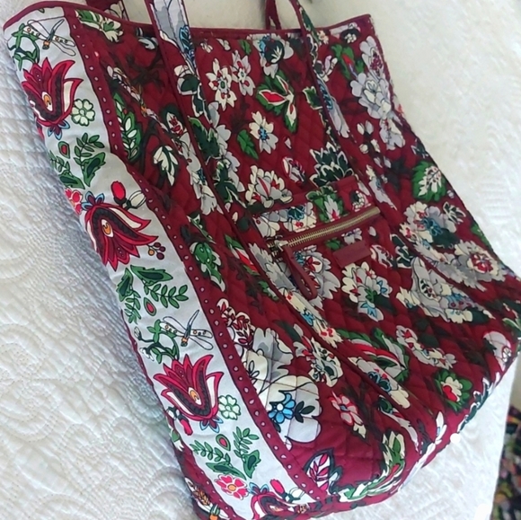 Vera Bradley HTF Bordeaux Blooms Iconic Tote - Picture 5 of 10